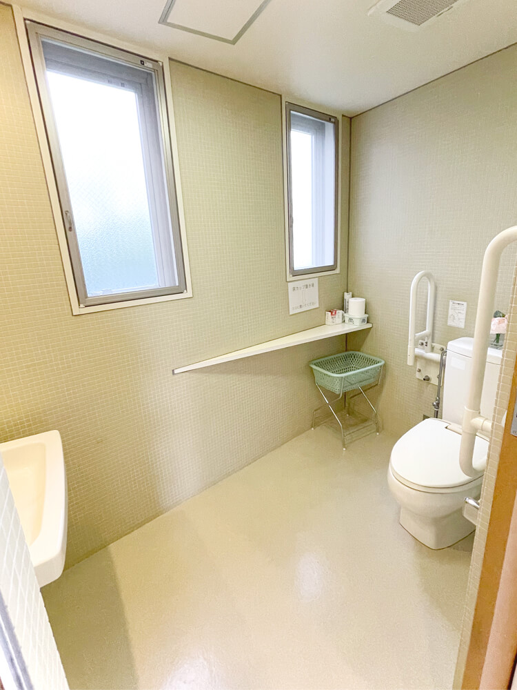 新谷医院トイレ